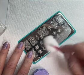 How to use nail stamps