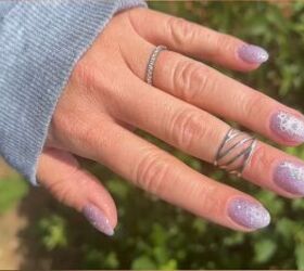 Sparkly DIY dip powder nails