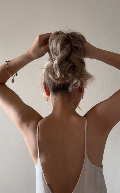 This Updo is Giving 90's Prom Vibes! | Upstyle This Updo is Giving 90's Prom Vibes! | Upstyle