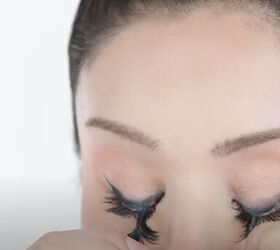 How to remove false lashes