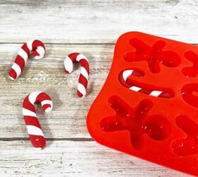 Polymer Clay Candy Cane Earrings for Christmas Creatively Beth creativelybeth polymerclay sculpey earrings jewelry candycane craft diy christmas gift