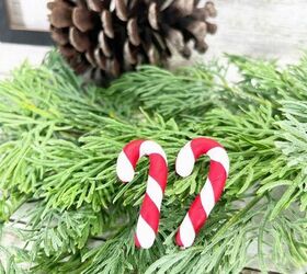 Polymer Clay Candy Cane Earrings for Christmas Creatively Beth creativelybeth polymerclay sculpey earrings jewelry candycane craft diy christmas gift