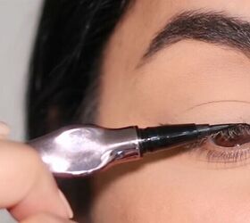 Eyeliner makeup technique