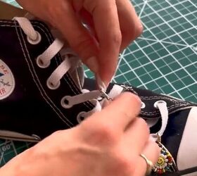 easy way to upgrade your sneakers, Adding charms to the sneakers