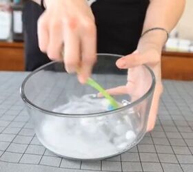 mix together baking soda dish soap hydrogen peroxide, Mixing the ingredients