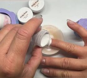 fall sunflower nails, Applying dip powder to the nails