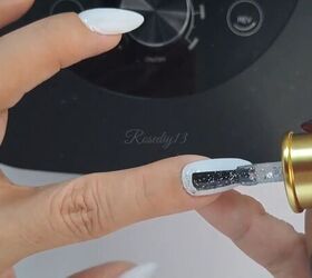 sparkle nail designs, Adding sparkles to the nails