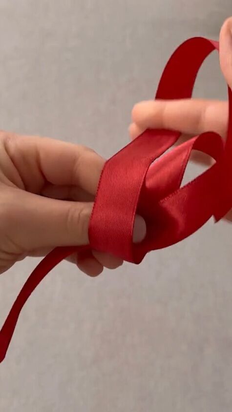 Easy Ribbon Tutorial (with a Pearl Included) đ | Upstyle
