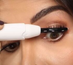 eye lift makeup, Curling the lashes