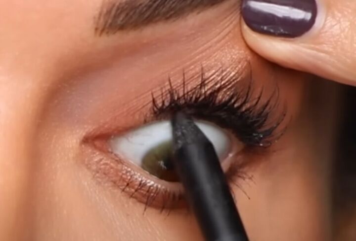 Get An Instant Eye Lift With This Easy Makeup Look | Upstyle