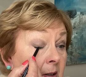 makeup tutorial for over 50, Lining the eyes