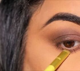 Applying eyeshadow to the eyes