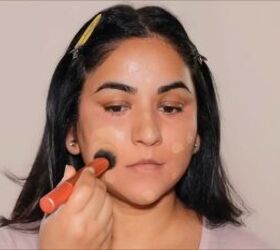 Applying foundation