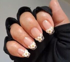 DIY white flower nail extensions