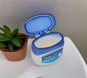 Not only is this easy Vaseline hack perfect for the winter months, it also makes an incredible gift