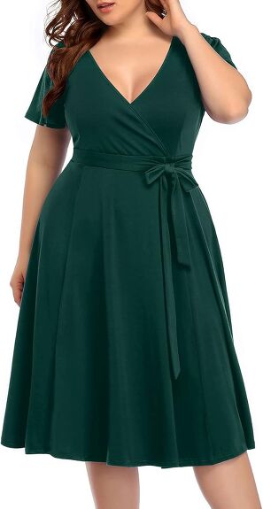 Best Christmas Dresses for Curvy Figures: Top Styles to Shine | Upstyle Best Christmas Dresses for Curvy Figures: Top Styles to Shine | Upstyle