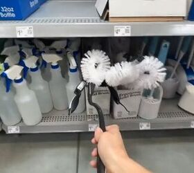 She dips a toilet brush in bleach for this wild fashion hack