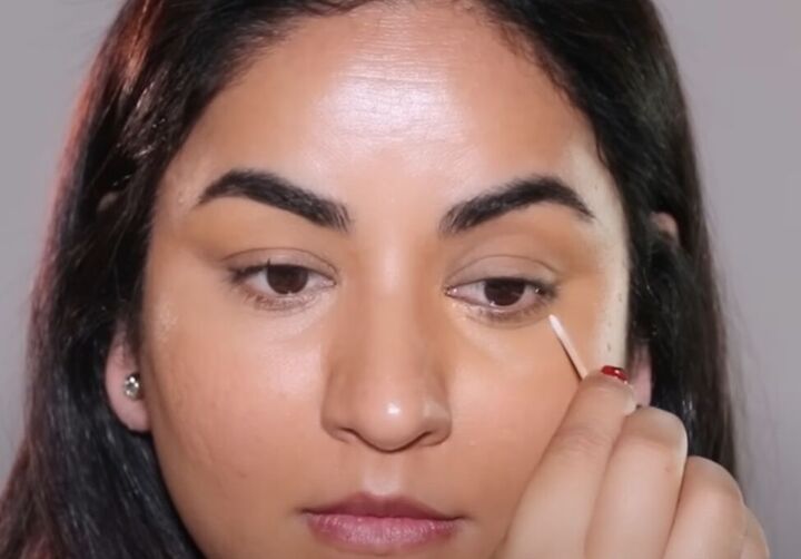 Concealer Hack 10 Game-changing Concealer Hacks for Women Over 40 | Upstyle