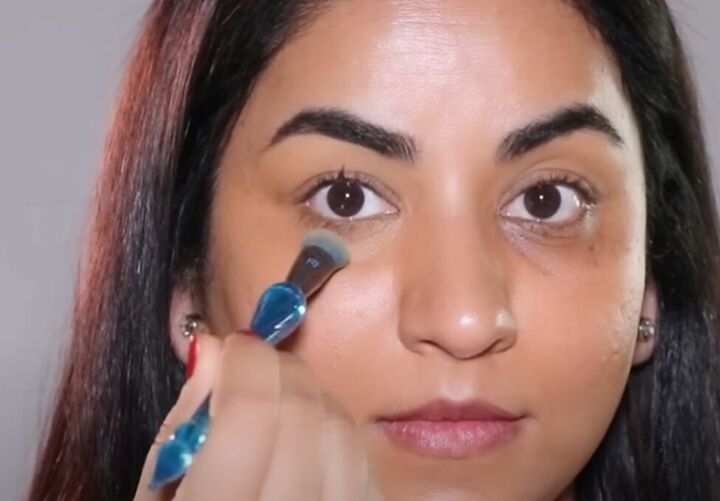 Concealer Hack 10 Game-changing Concealer Hacks for Women Over 40 | Upstyle