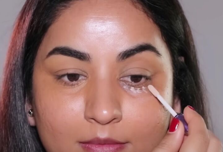 Concealer Hack 10 Game-changing Concealer Hacks for Women Over 40 | Upstyle
