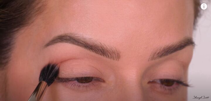 eyeshadow looks patchy at lily selwyn blog Images High... Follow This Easy Makeup Tutorial to Avoid Patchy Eyeshadow for Good ...