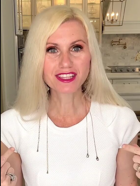 The Best Way To Layer Your Necklaces Upstyle the-best-way-to-layer-your-necklaces-upstyle