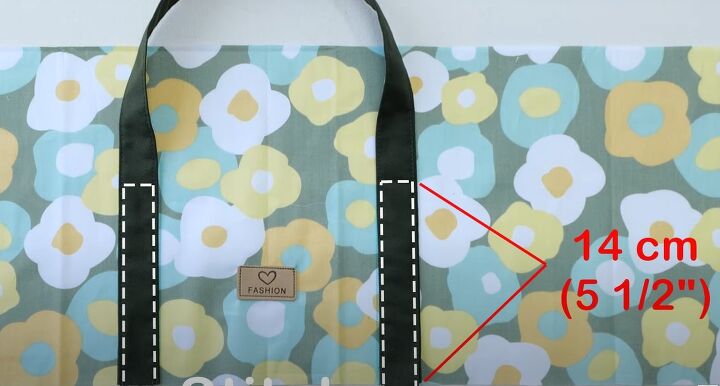 Create a Cute Travel Bag With This Easy DIY Sewing Pattern | Upstyle