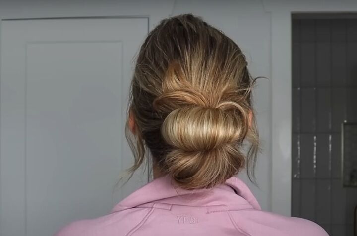Loop Bun Cute and Easy 60-second Hairstyles for When You're Short on Time | Upstyle
