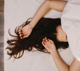 If you're seeing too many wrinkles on your face in the morning, you might want to consider this bedtime hack