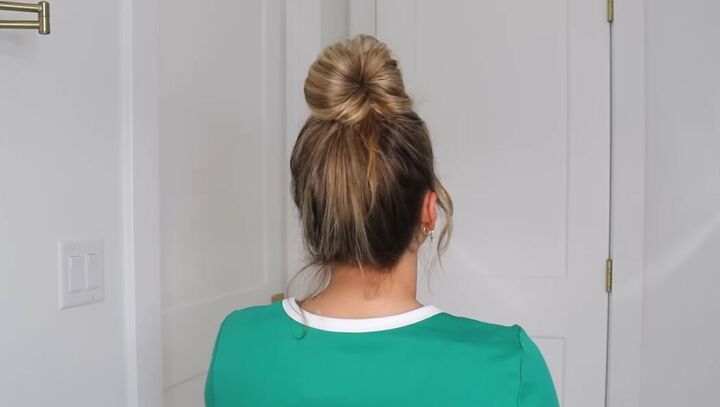 Random Bun How to Do a Quick Messy Bun 5 Different Ways | Upstyle