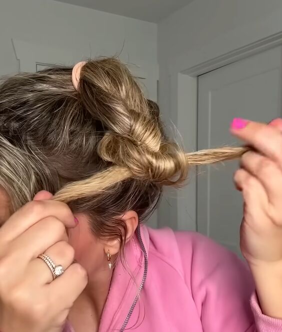 Cute Bun Tutorial Clean Cute and Easy Messy Bun Tutorial | Upstyle