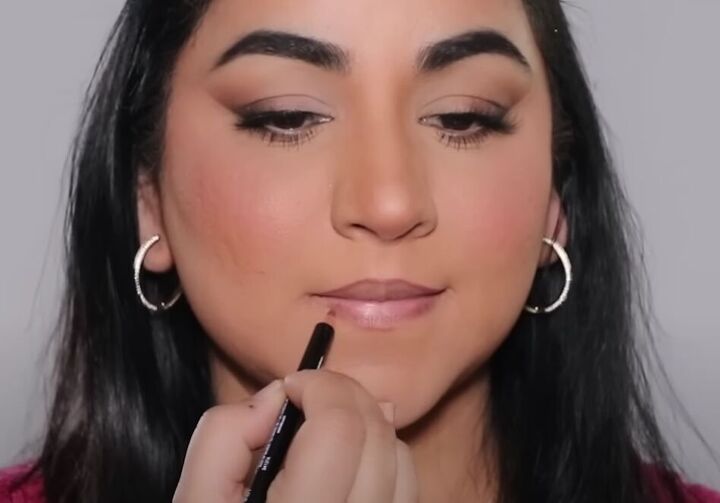 bring on the drama! striking cat- eye look by... How to Get the Perfect Cat Eye on Hooded Eyes | Upstyle
