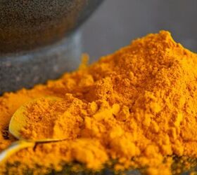Find out why rubbing turmeric on your toes is probably one of the smartest things you can do this summer