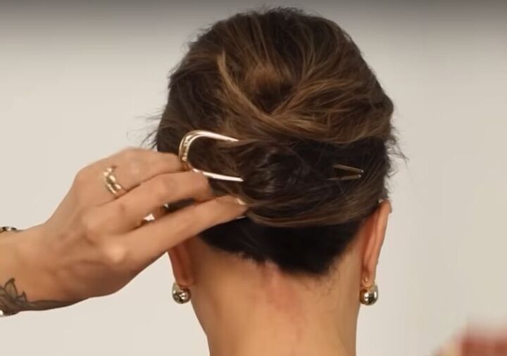 How to Use a French Pin to Look Put Together in Minutes | Upstyle