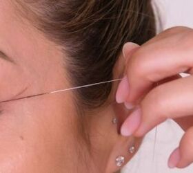 Eyeliner hack using string