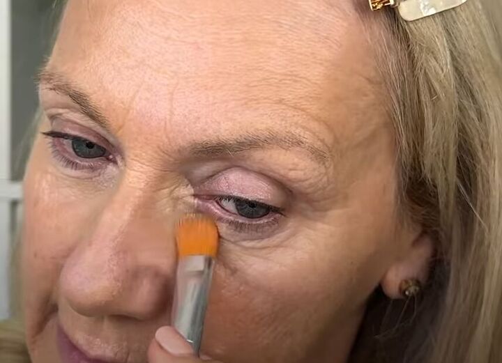 This Makeup Tutorial for Older Women Only Takes 5 Minutes