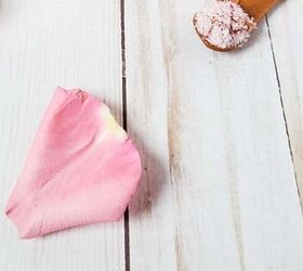 Mix rose petals and salt for this luxurious gift idea
