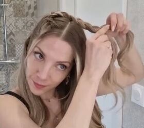 This easy braided half-up half-down hairdo works for any occasion