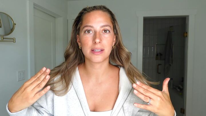 Applying self-tanner