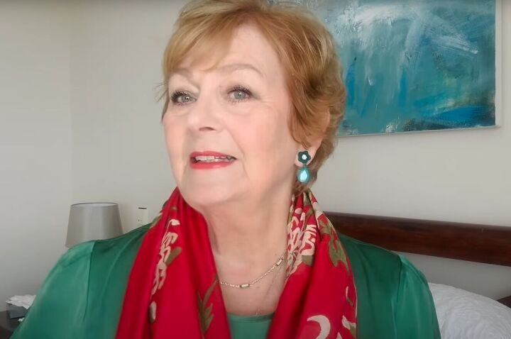 This Soft Autumnal Makeup Look Is Perfect for Older Women | Upstyle