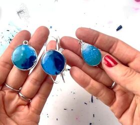 Did You Know You Can Make Jewelry From Old Crayons?!