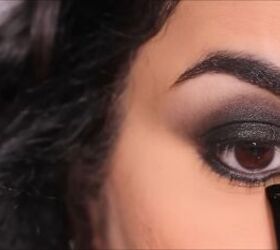 Creating a smokey eye look for hooded eyes​