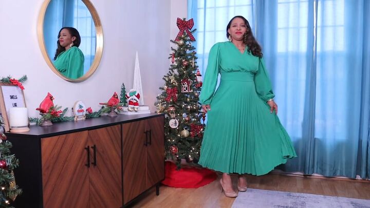 5 Elegant Christmas Church Outfits | Upstyle 5 Elegant Christmas Church Outfits | Upstyle