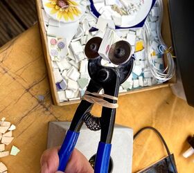 How to Create Some Unique Earrings Using Vintage Crockery | Upstyle