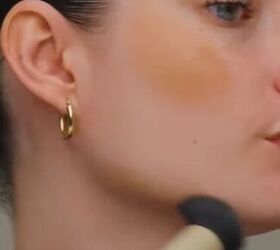 How to Apply a Bronzer | Upstyle