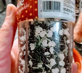 Why people are rubbing chocolate sprinkles into their feet today