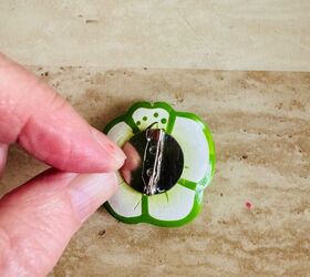 How to Make an Easy Brooch Pin by Recycling Old Jewellery and Beads