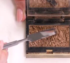 What happens when you add this liquid to crushed bronzer
