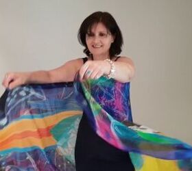 She turned one oversized scarf into 6 completely different outfits