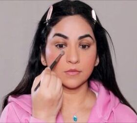 the only true no makeup makeup look for hooded eyes, Apply minimal setting powder in areas that tend to crease